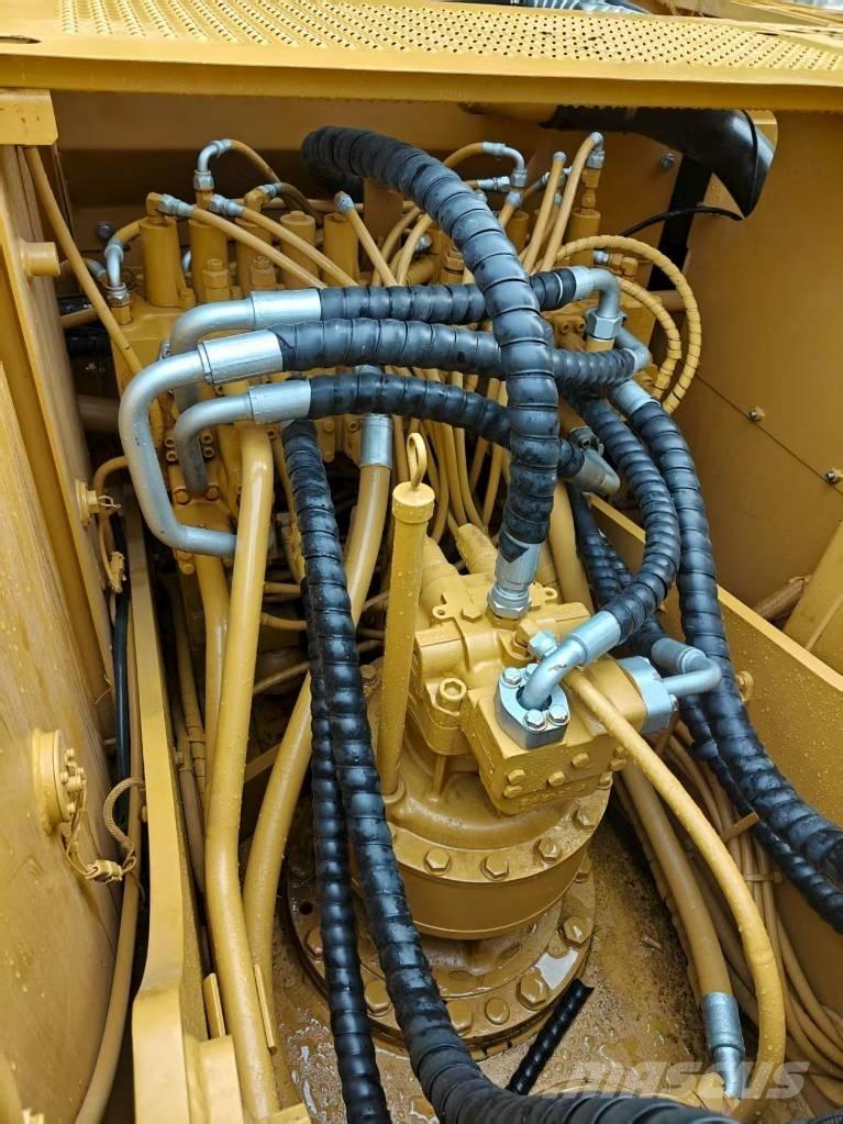 CAT 320C Pásové rýpadlá