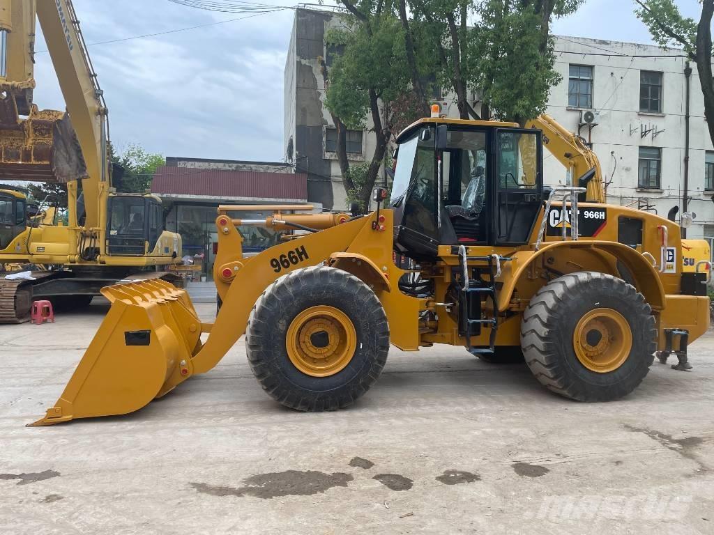 CAT CAT966H Kolesové nakladače