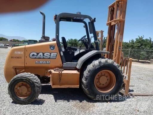CASE 586H Terénne vysokozdvižné vozíky