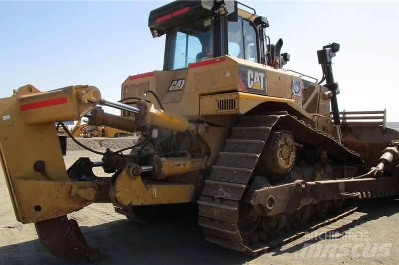 CAT D8R Pásové dozéry