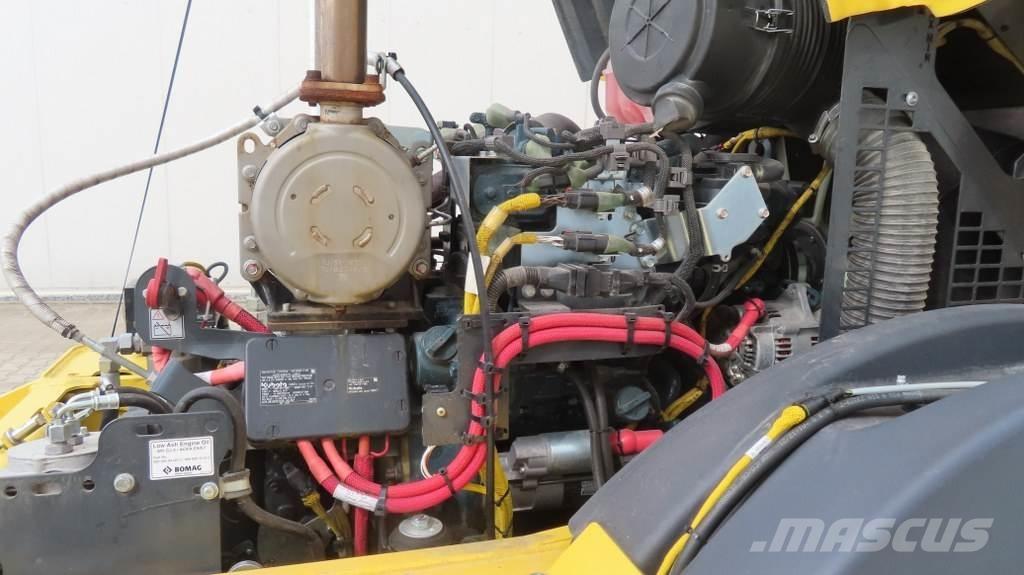 Bomag BW11 RH-5 Pneumatikové valce