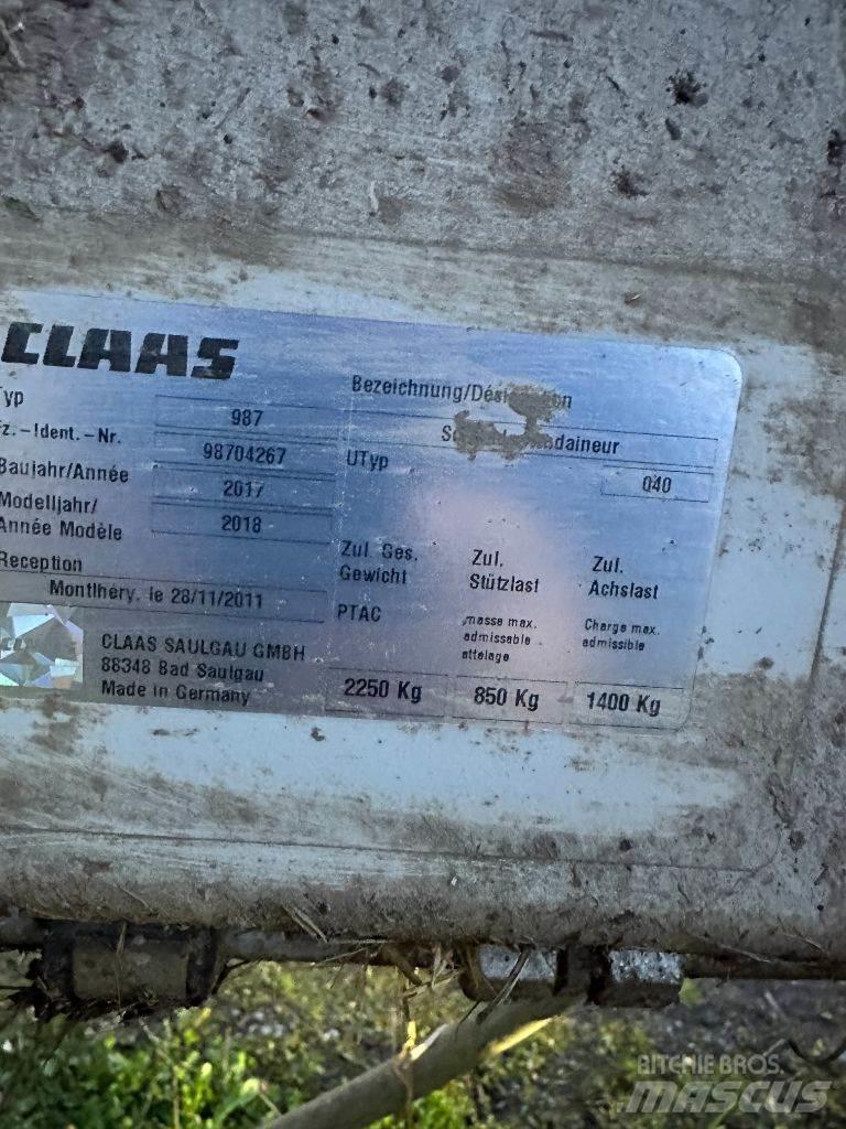 CLAAS Liner 2800 Obracače a zhrabovače sena