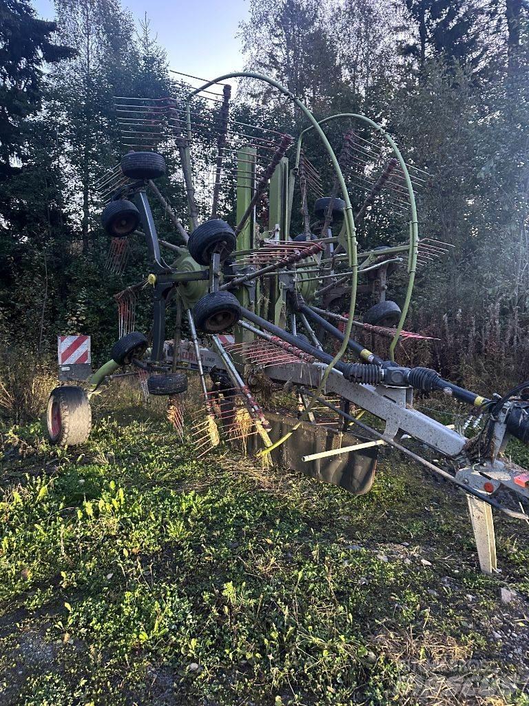 CLAAS Liner 2800 Obracače a zhrabovače sena