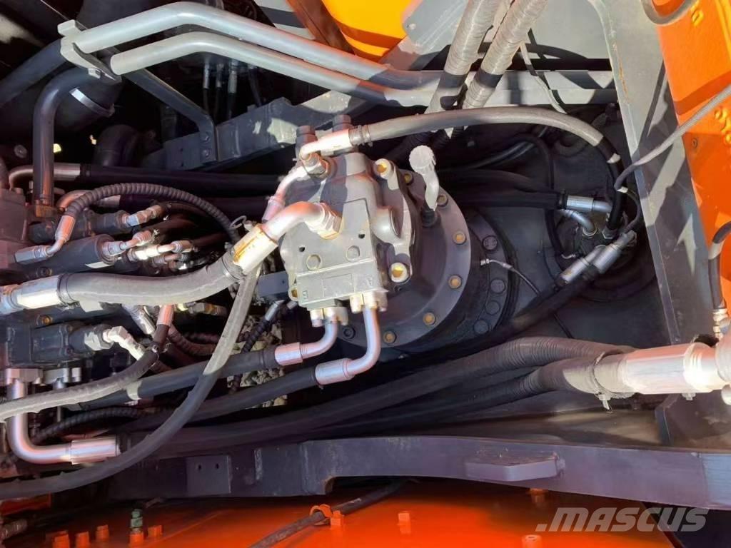 Doosan 300-7 Pásové rýpadlá