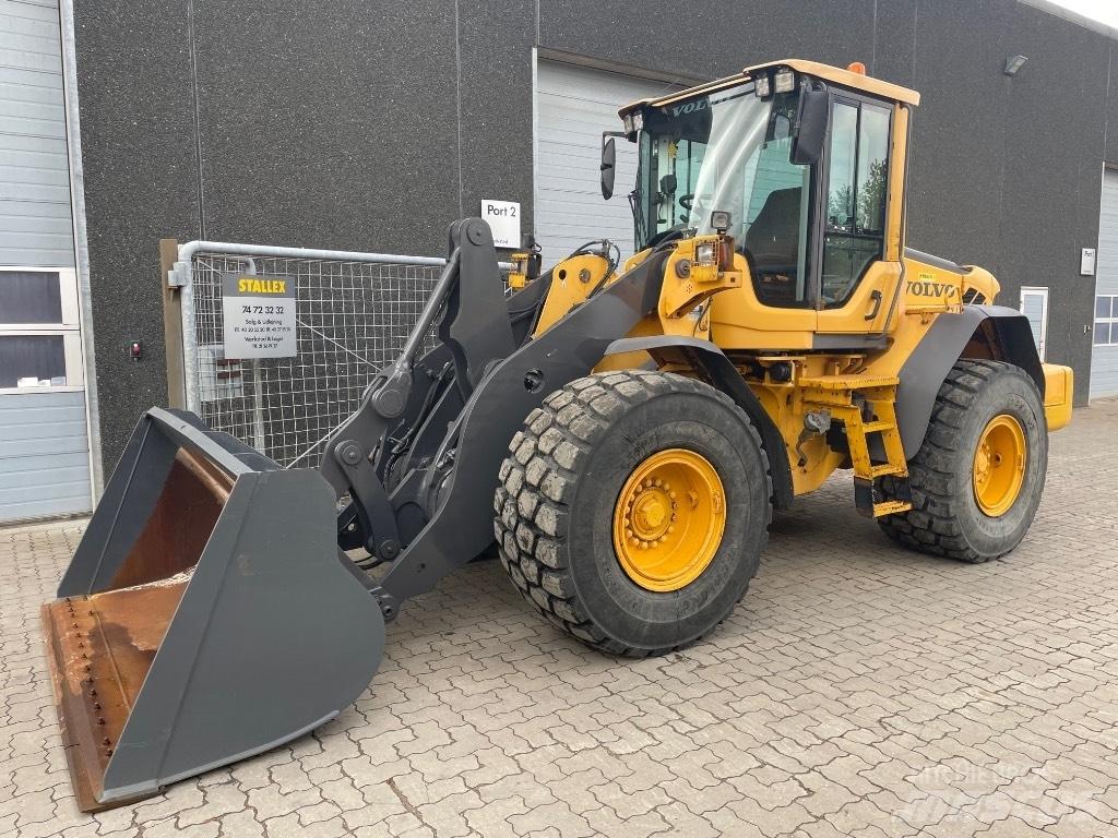 Volvo L90F Kolesové nakladače