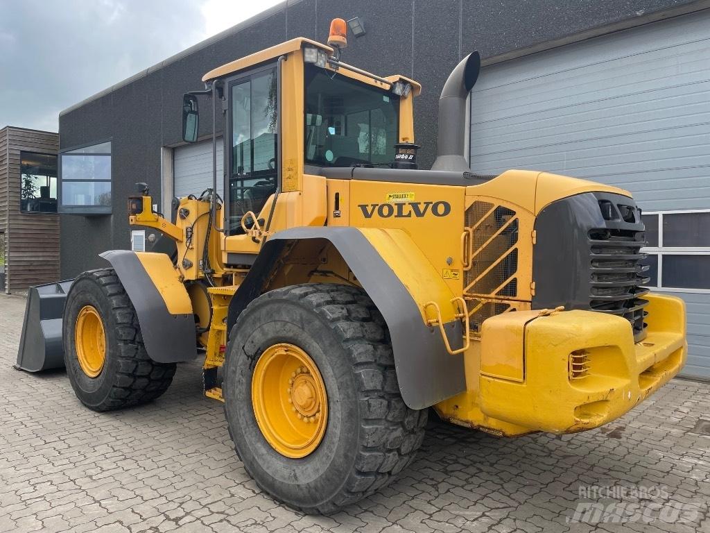 Volvo L90F Kolesové nakladače