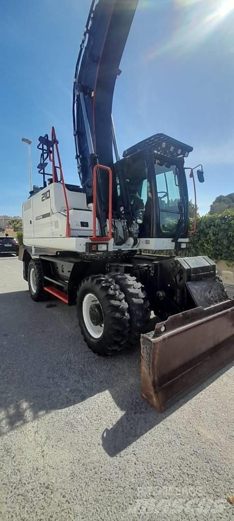 Hidromek HMK 210 W Kolesové rýpadlá
