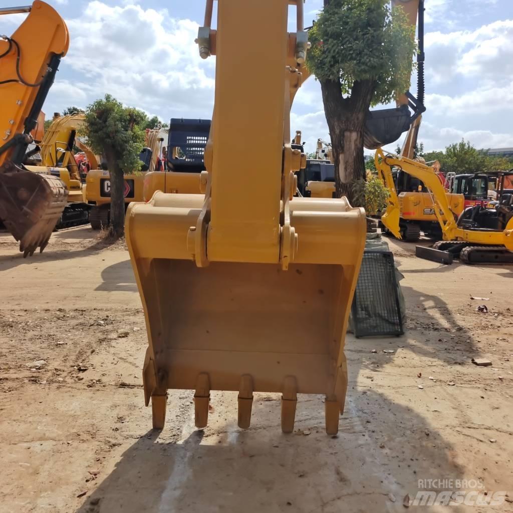 CAT 320 D Pásové rýpadlá