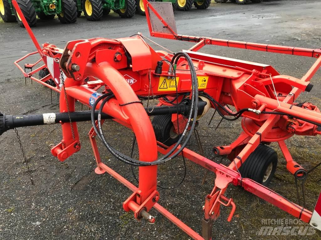 Kuhn GF 7601 MH Obracače a zhrabovače sena