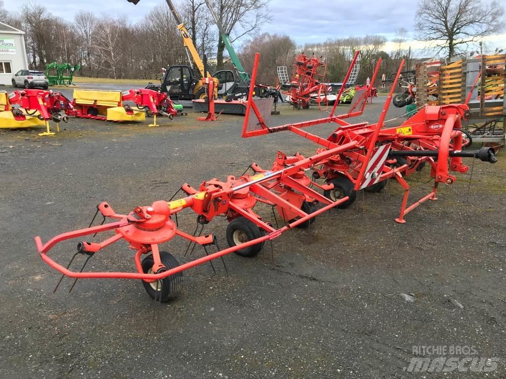 Kuhn GF 7601 MH Obracače a zhrabovače sena