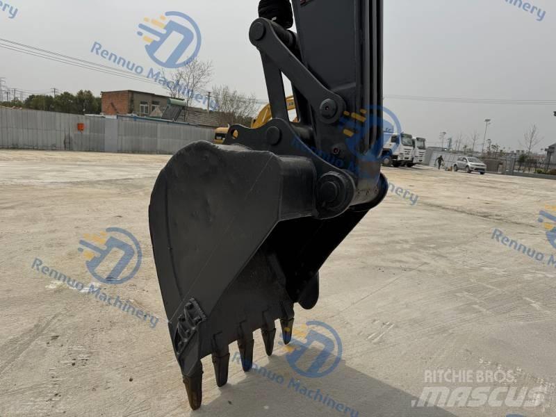 Hyundai R220LC-9S Pásové rýpadlá