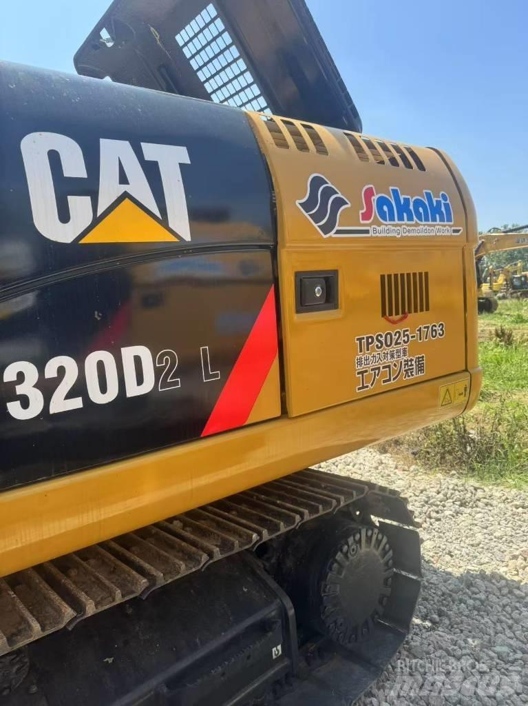CAT 320d2 Pásové rýpadlá