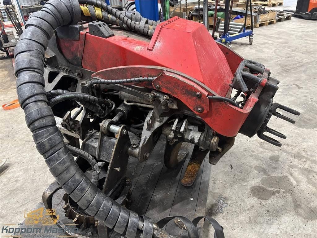 Komatsu C144 Žatevné hlavy