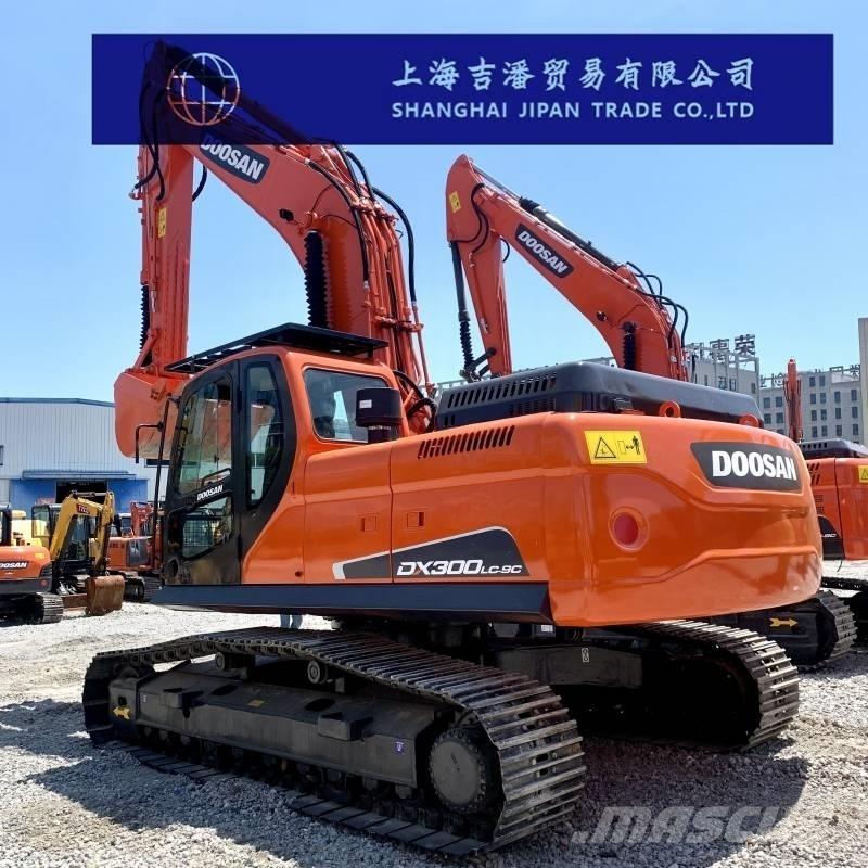 Doosan DX 300 Pásové rýpadlá