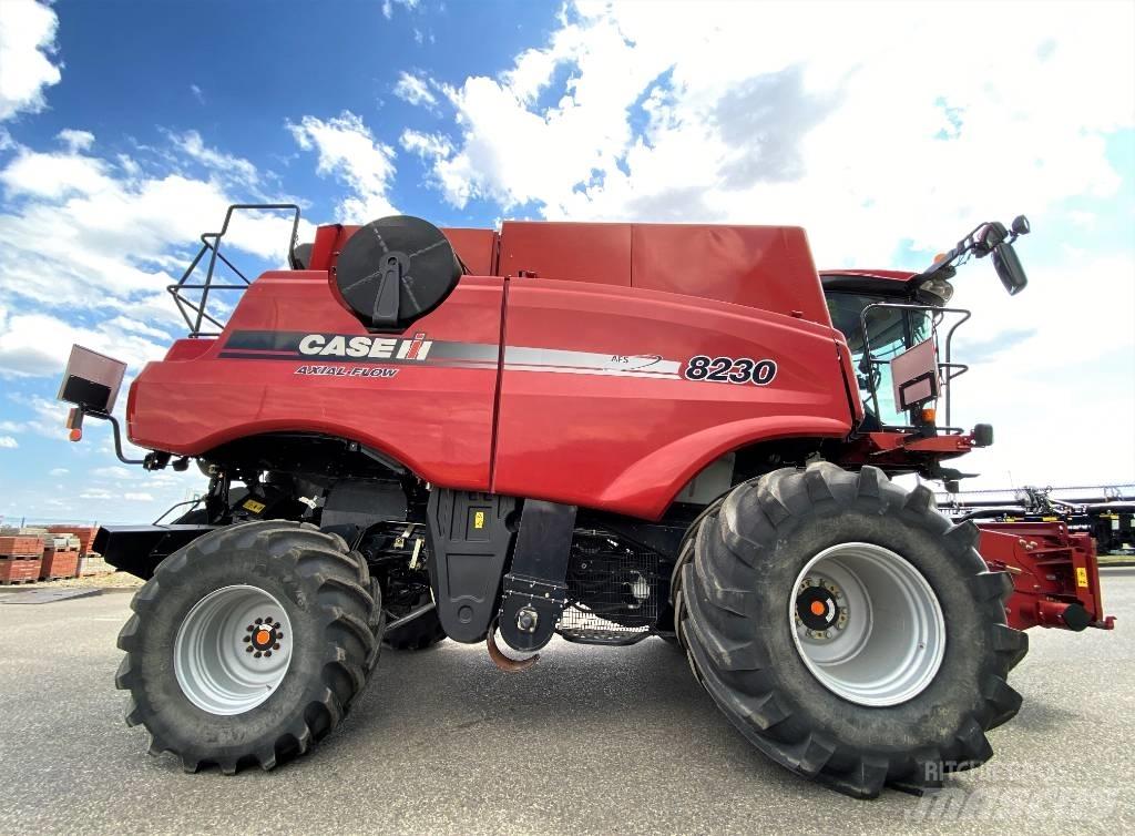 Case IH 8230 Kombinované zberacie stroje