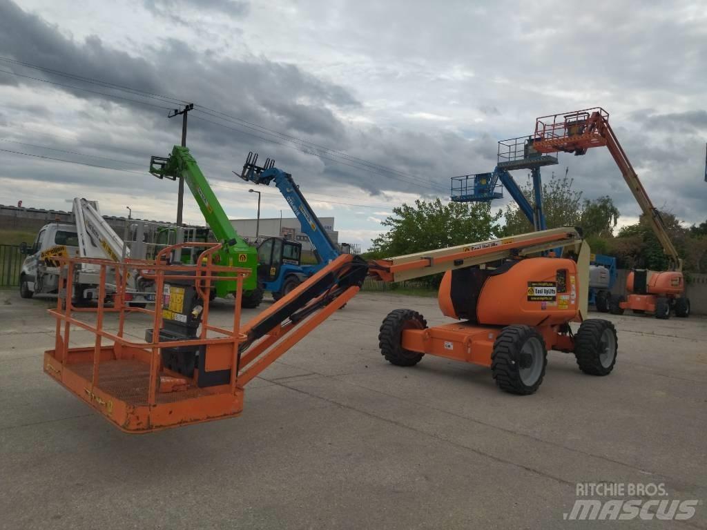 JLG 600 AJ Kĺbové plošiny