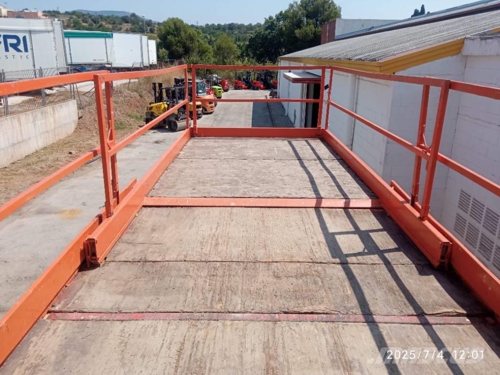 JLG 203-24 Nožnicové zdvíhacie plošiny