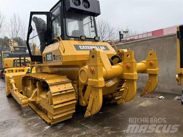 CAT D 7 G Pásové dozéry