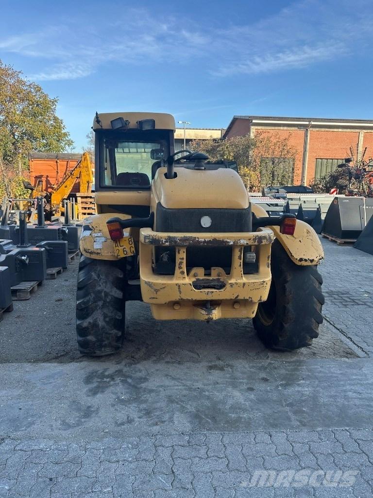 New Holland LM 640 Teleskopické nakladače pre poľnohospodárstvo