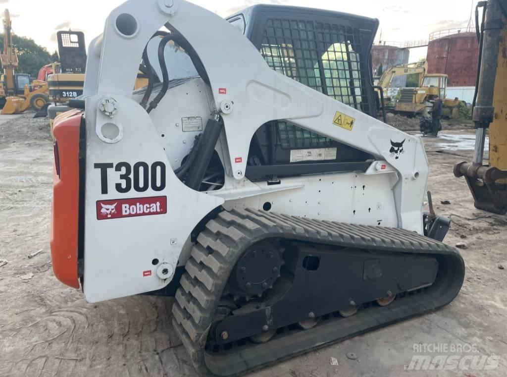Bobcat T 300 Šmykom riadené nakladače