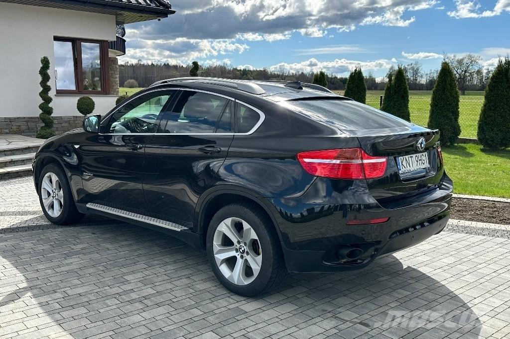 BMW X6 Automobily