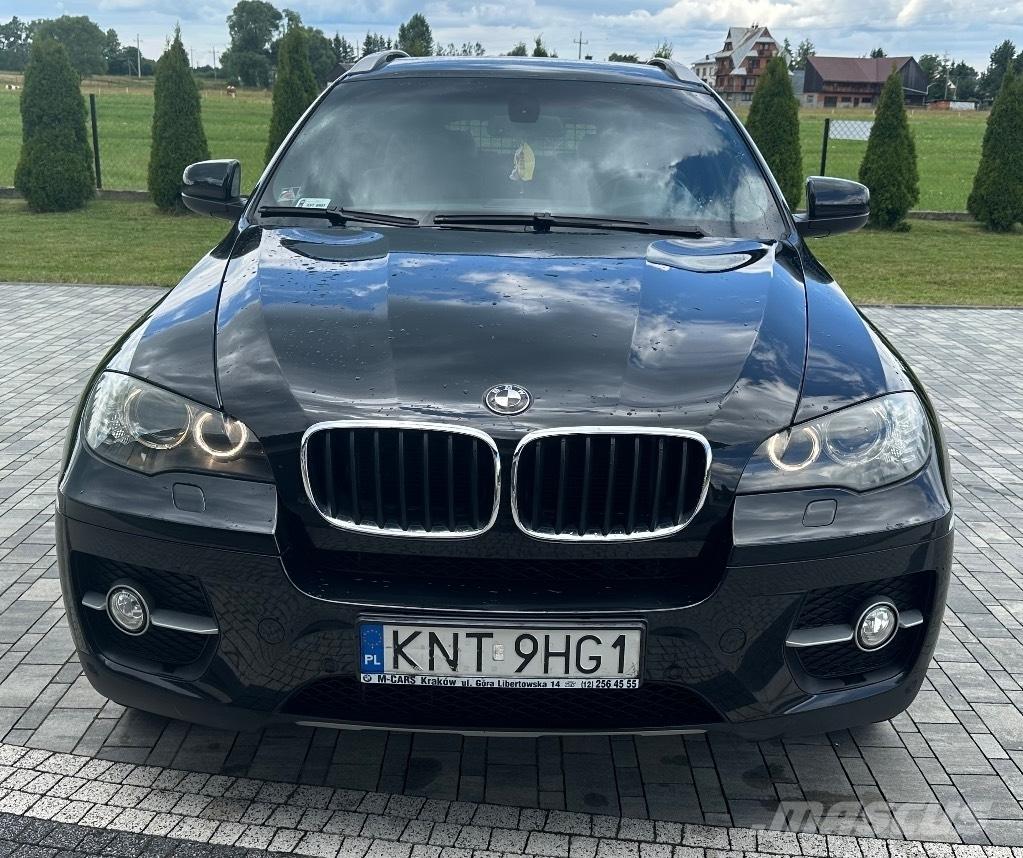 BMW X6 Automobily
