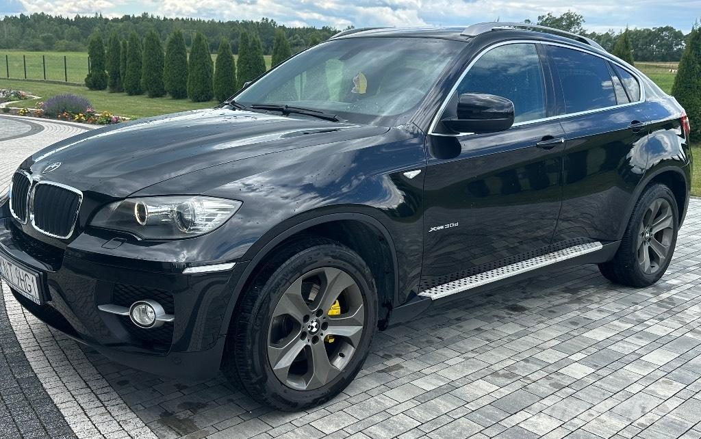 BMW X6 Automobily