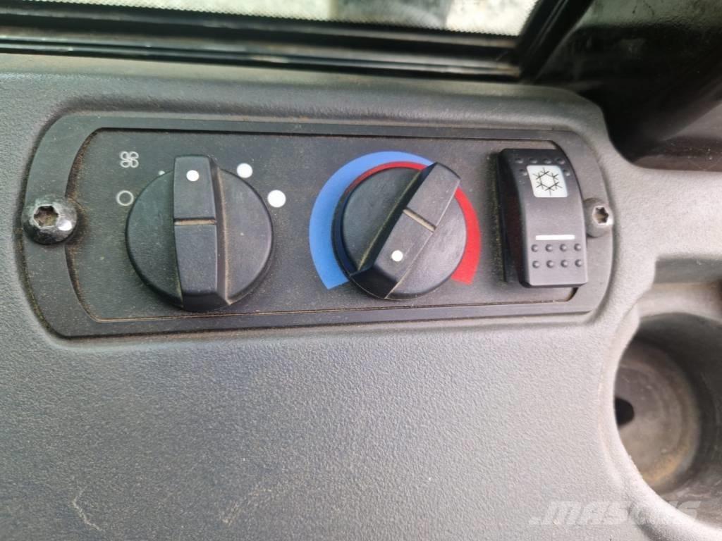 CAT D 4 K 2 LGP Pásové dozéry