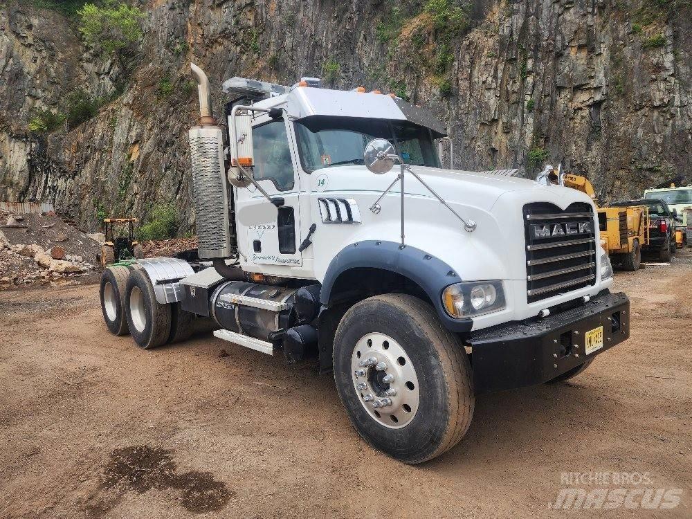 Mack GU713 GRANITE Nákladné vozidlá bez nadstavby