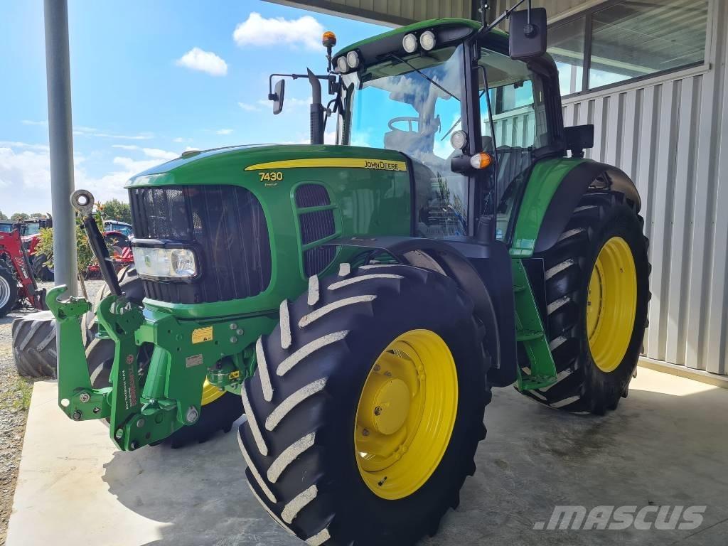 John Deere 7430 AP Traktory