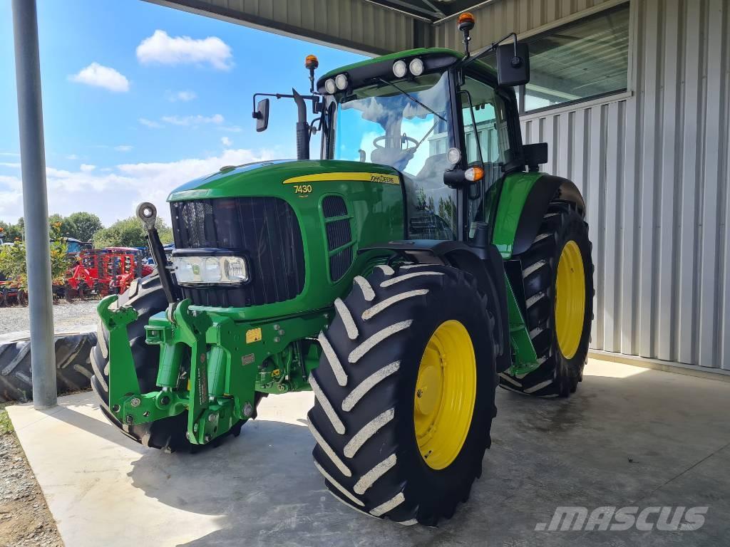 John Deere 7430 AP Traktory