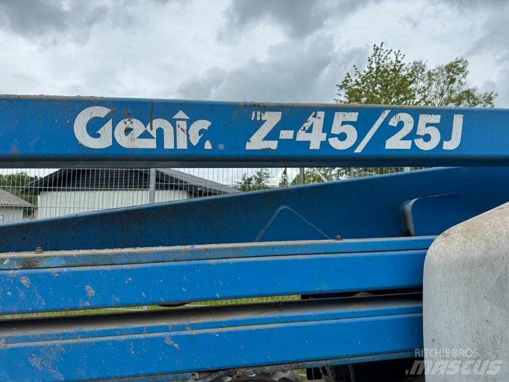 Genie Z 45/25 Kĺbové plošiny