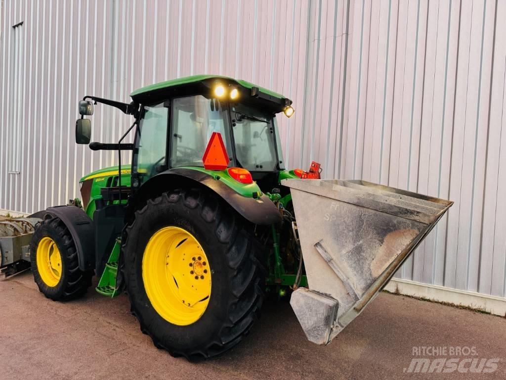 John Deere 6105 M Traktory