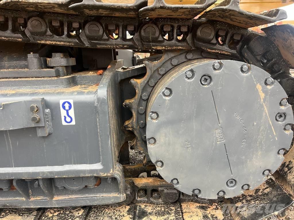 Komatsu PC 450 LC-8 Pásové rýpadlá