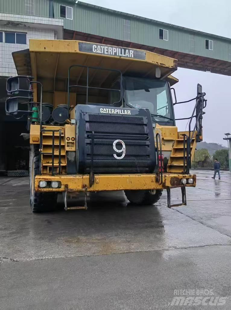 CAT 777E Kĺbové nákladné autá