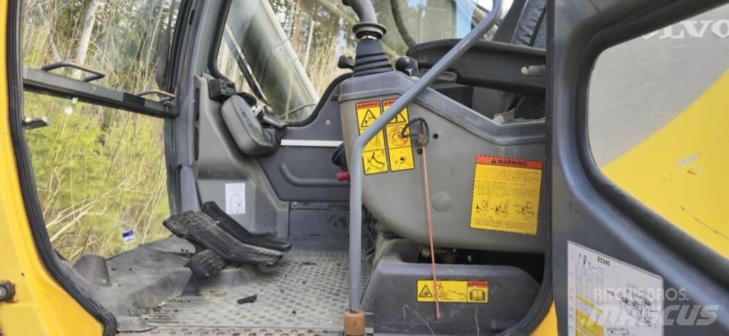 Volvo EC 240 LC Pásové rýpadlá