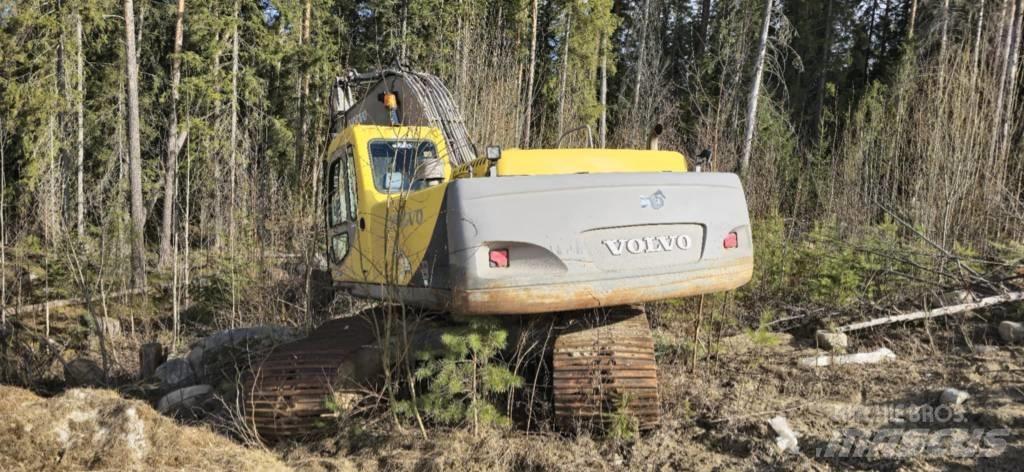 Volvo EC 240 LC Pásové rýpadlá