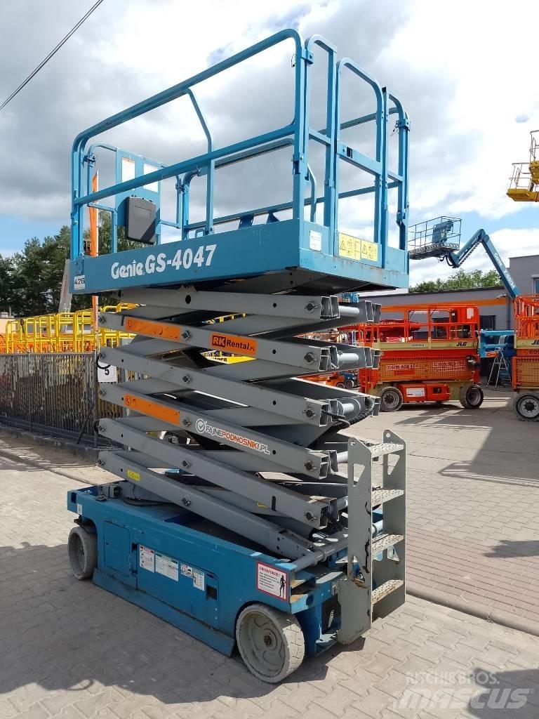Genie GS 4047 Nožnicové zdvíhacie plošiny