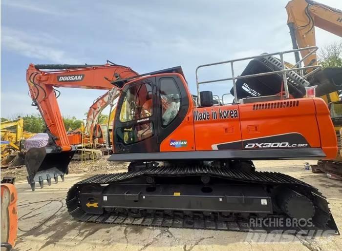 Doosan DX300LC-9C Pásové rýpadlá