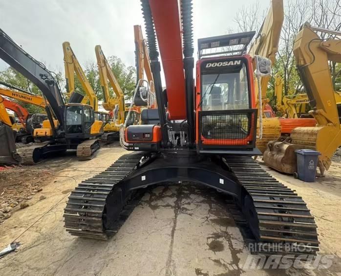 Doosan DX300LC-9C Pásové rýpadlá