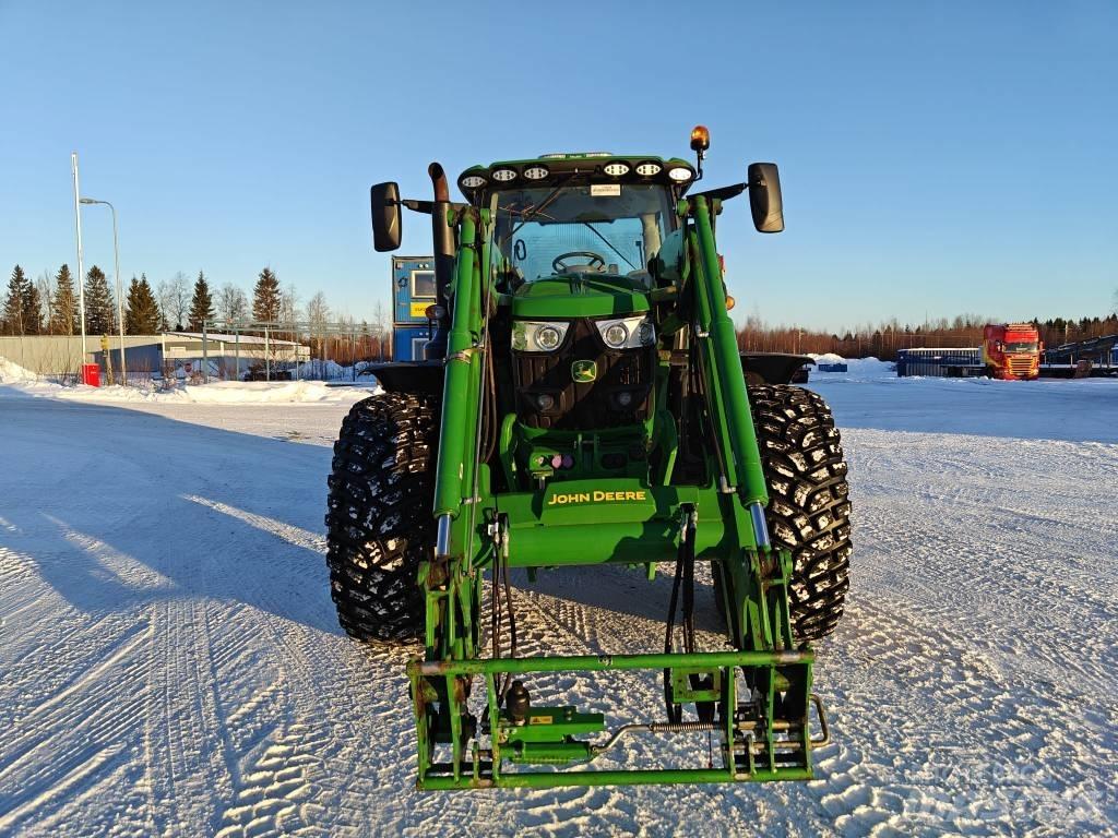 John Deere 6155R Traktory