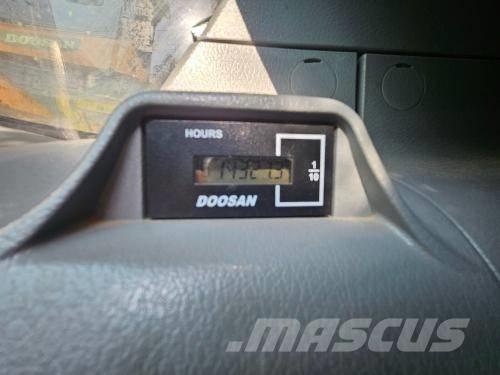Doosan DX 300 LC-5 Pásové rýpadlá