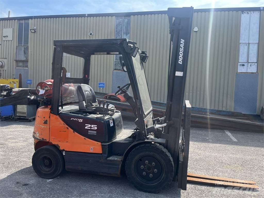 Doosan G25E-5 LPG vozíky