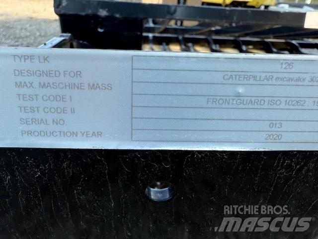 CAT CABIN SECURITY Kabíny a interiér