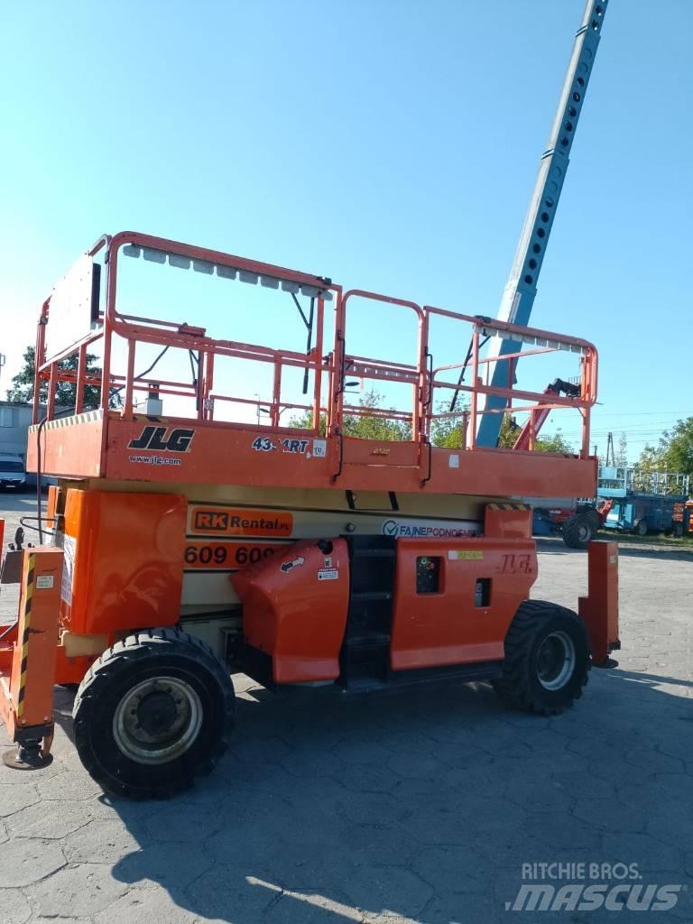 JLG 4394 RT Nožnicové zdvíhacie plošiny