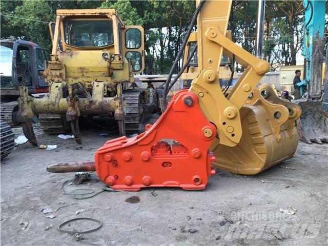 CAT 325 C Pásové rýpadlá