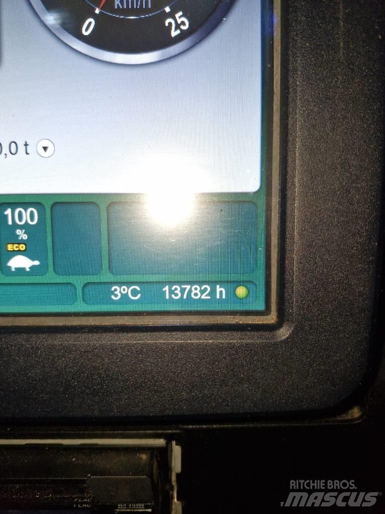 John Deere 1510 E Lesné traktory