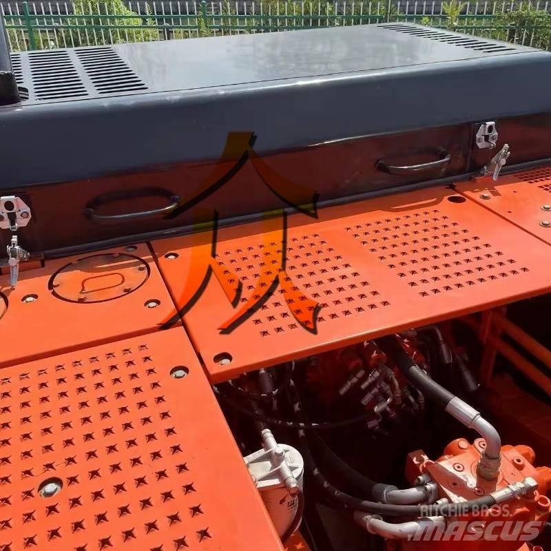 Doosan DH300 Pásové rýpadlá