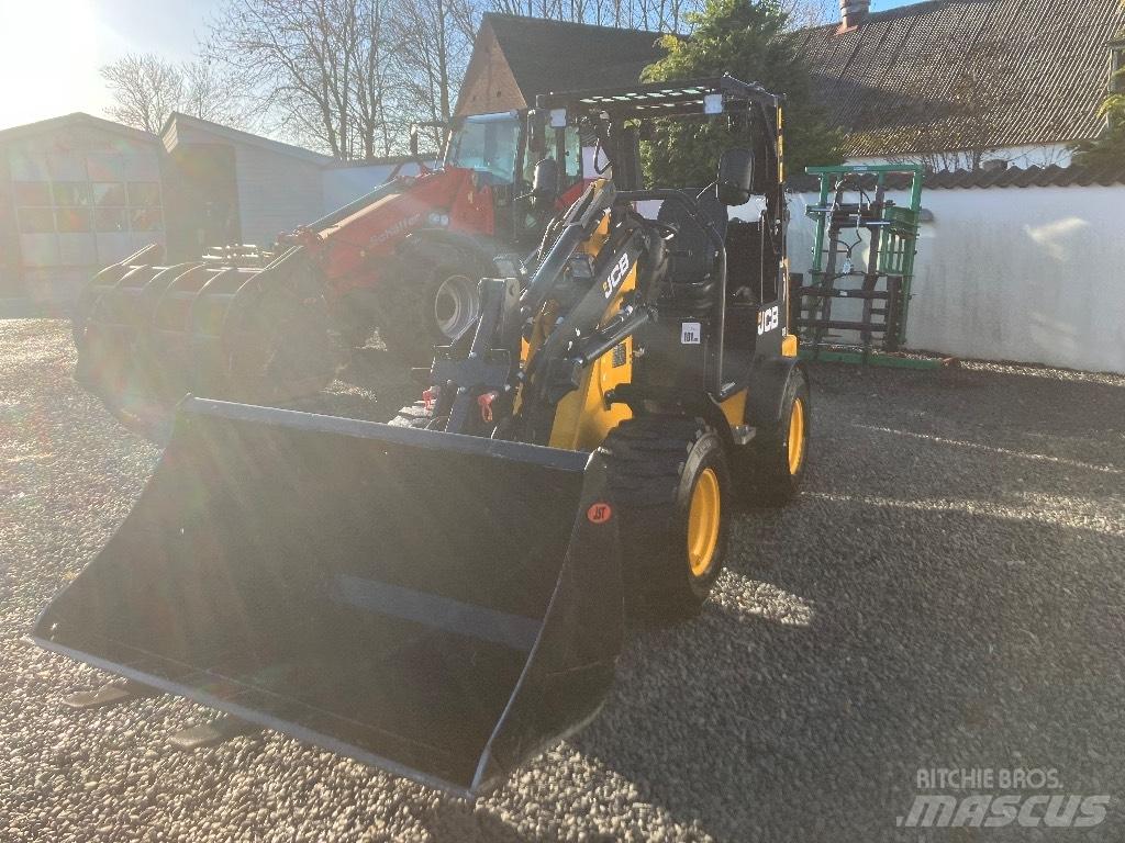 JCB 403 Šmykom riadené nakladače