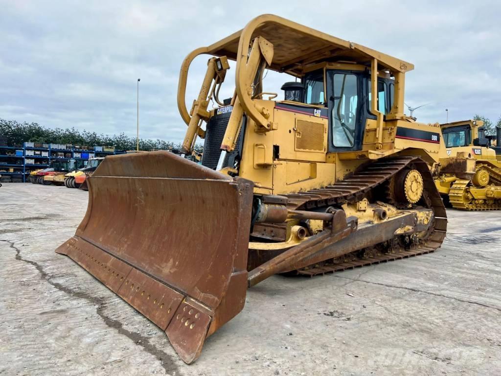 CAT D8R Pásové dozéry